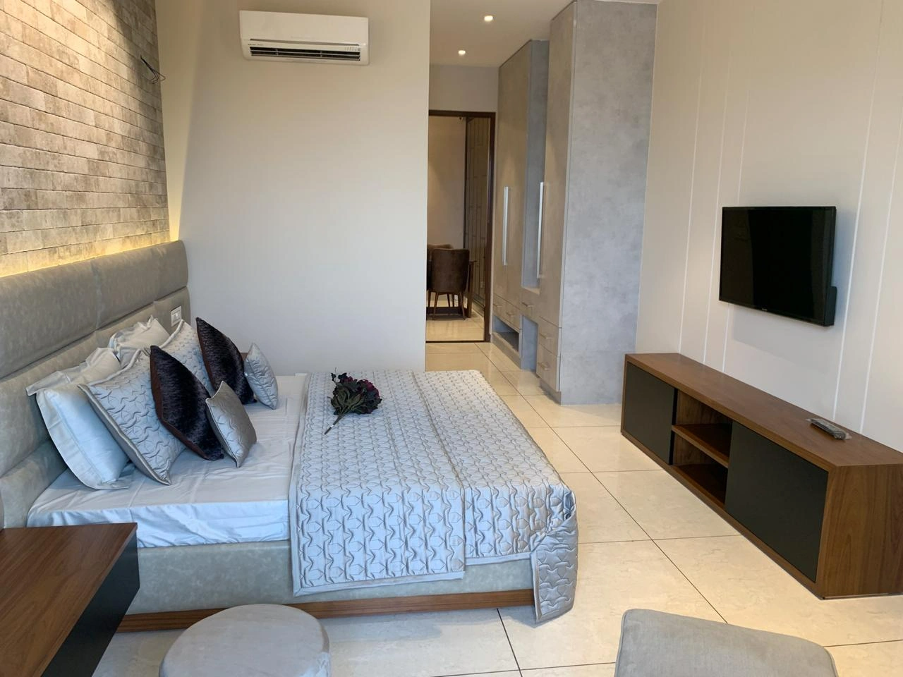 El Spazia Premium Flats, Duplex & Penthouse