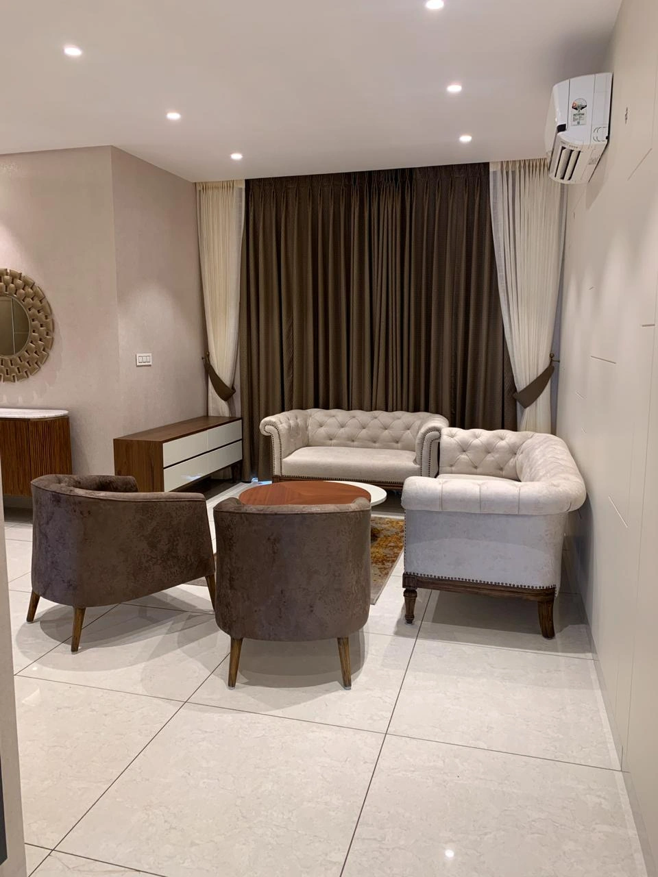 El Spazia Premium Flats, Duplex & Penthouse