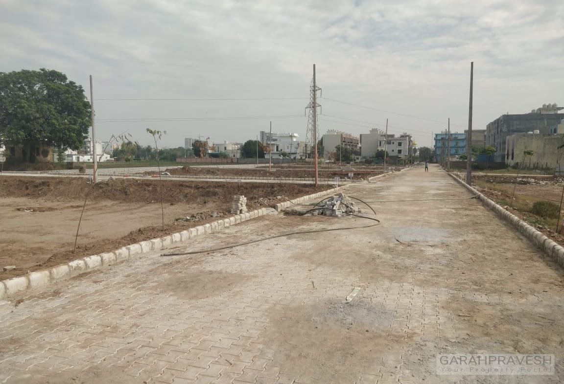 aura homes plot