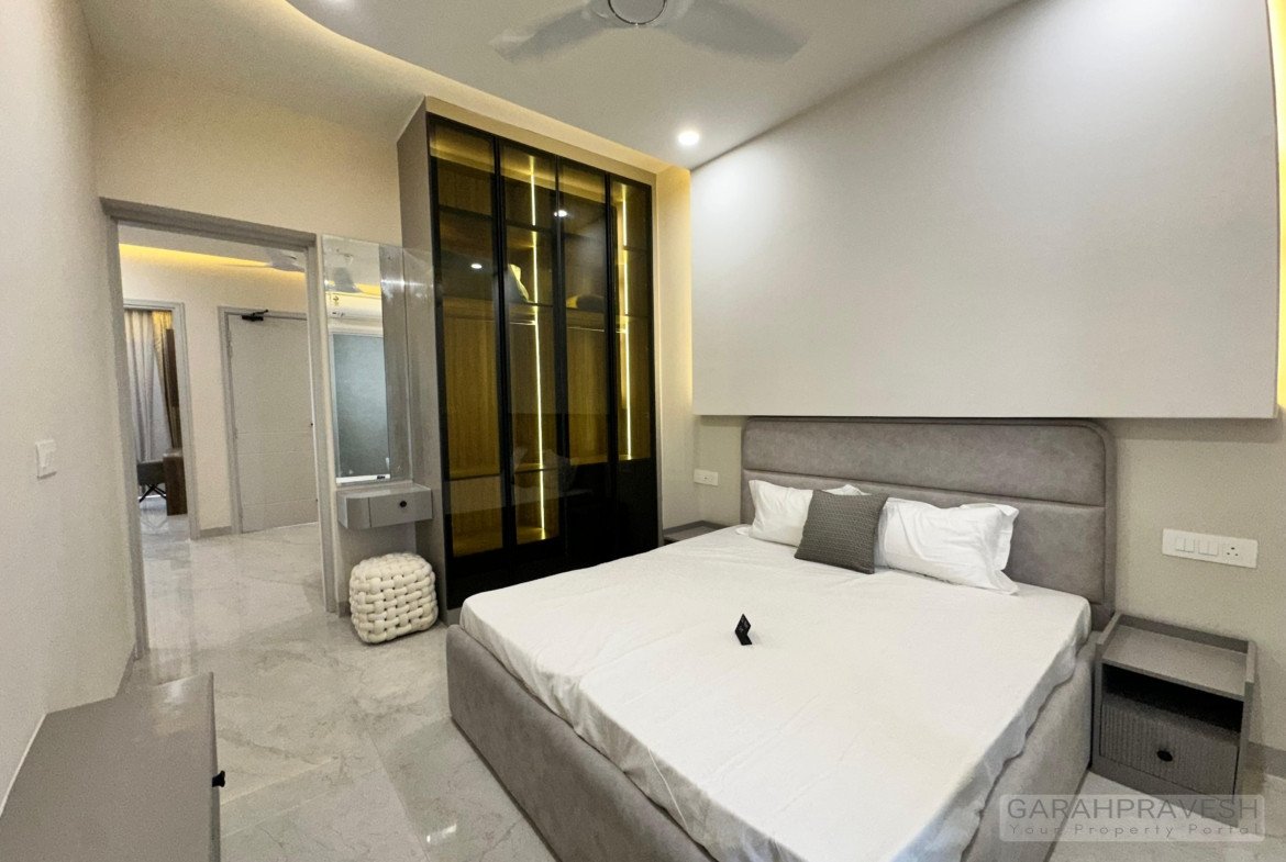 independent villa zirakpur garah pravesh