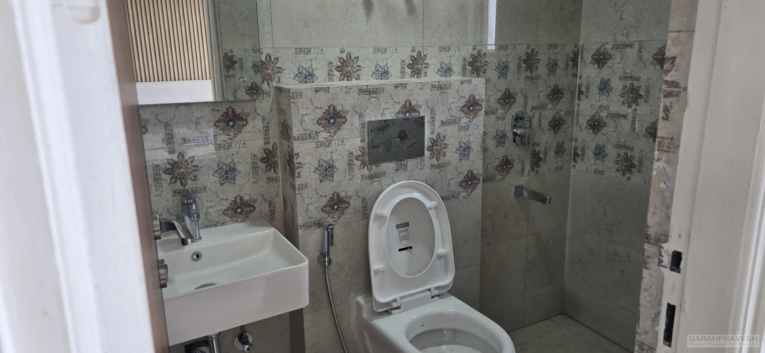 Fully furnished SOHO for rent in Zirakpur with modern interiors and workspace setup