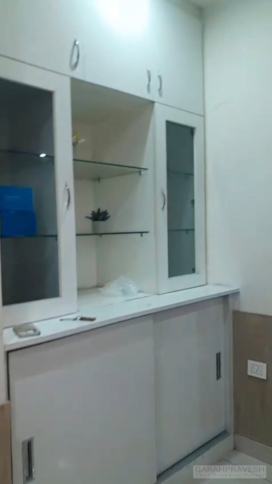 Furnished 4BHK flat for sale in GHB Splande, Zirakpur – Ready to move low-rise apartment in gated society