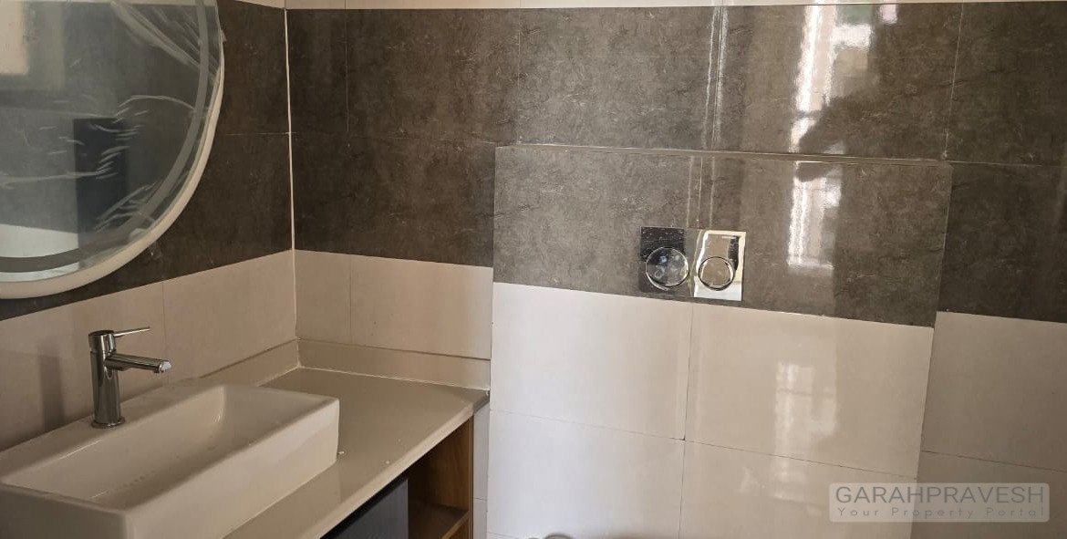 Luxury 3BHK flat in Steel Strips Towers, Derabassi – Gated society with modern architecture