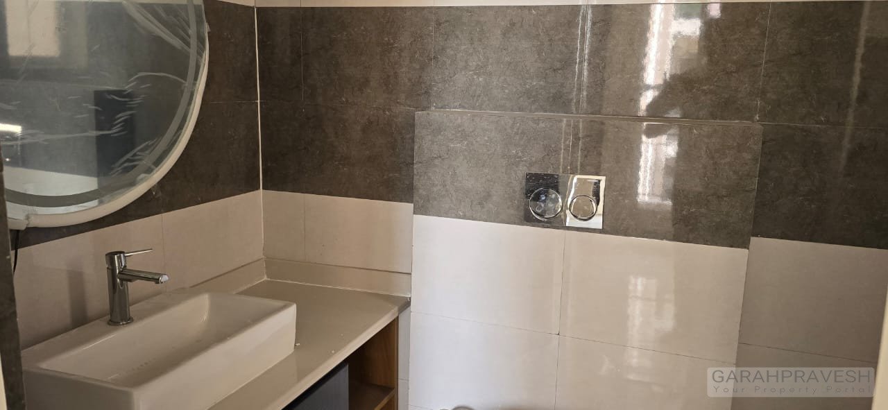Luxury 3BHK flat in Steel Strips Towers, Derabassi – Gated society with modern architecture