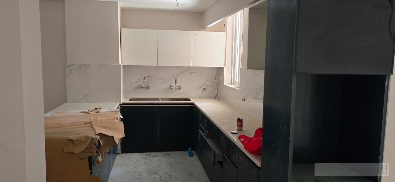 Fully-equipped modular kitchen in 3BHK apartment, Derabassi