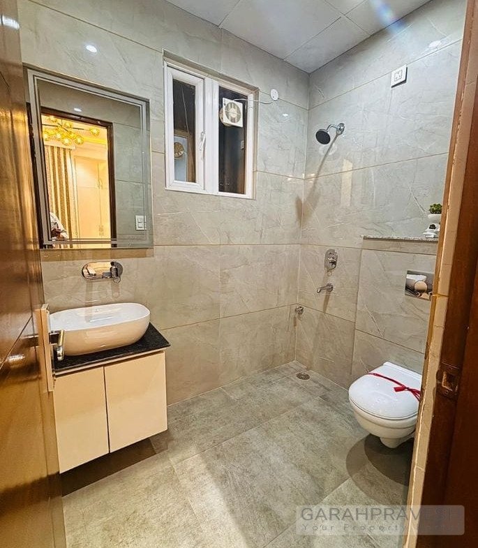 3BHK luxury independent floors for sale in Peermuchalla near Sector 20 Panchkula with lift, stilt parking, store room, gated community and best deals by Garah Pravesh 7087949434