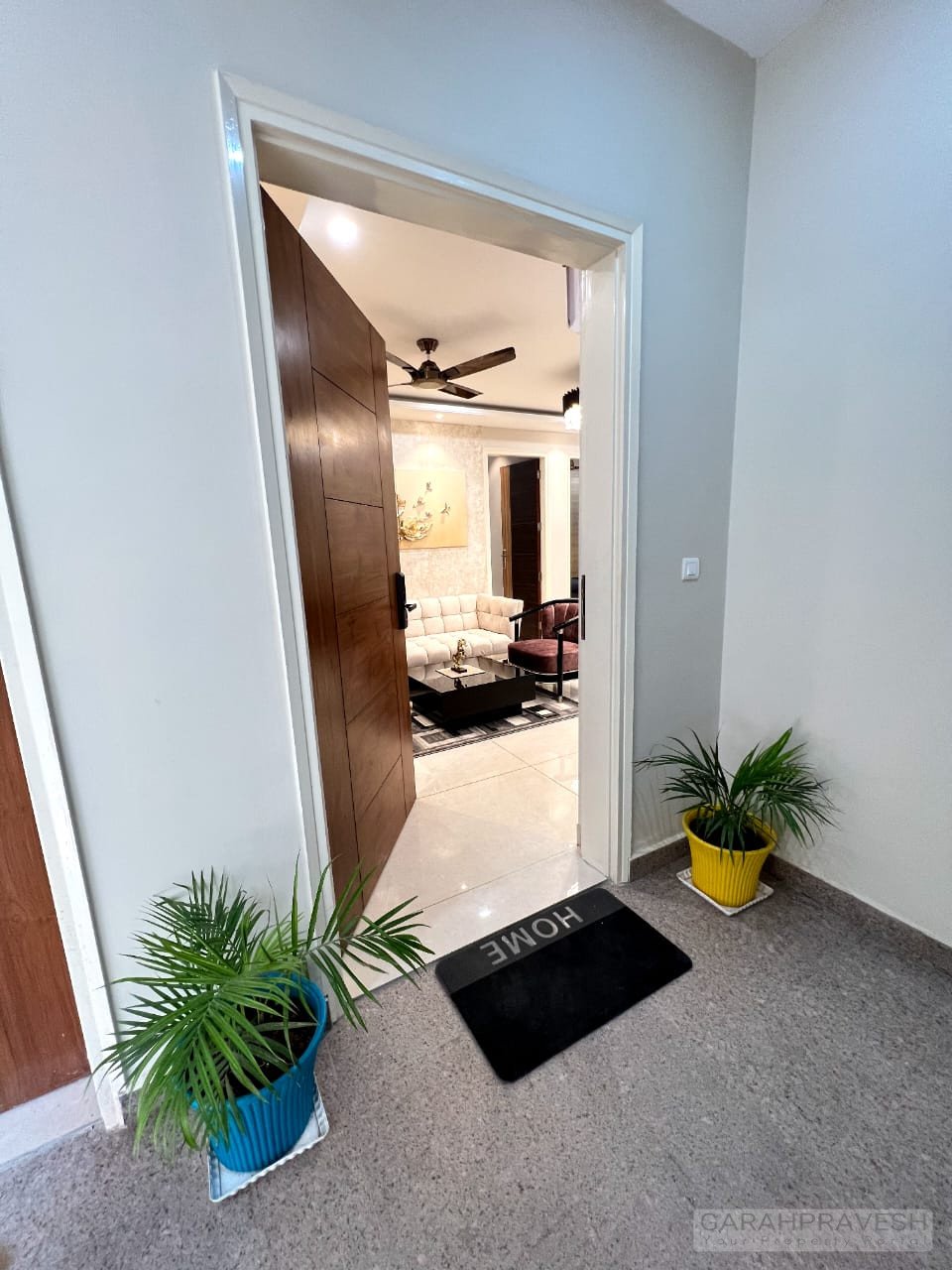 Fully furnished 3BHK designer flat for sale in Zirakpur with brand new furniture, lift access, modular kitchen, and spacious layout in a gated society near Patiala Road.