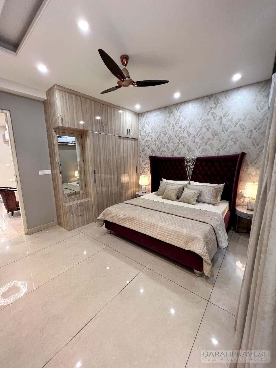 Fully furnished 3BHK designer flat for sale in Zirakpur with brand new furniture, lift access, modular kitchen, and spacious layout in a gated society near Patiala Road.
