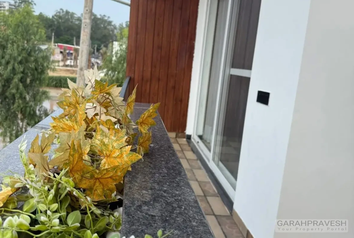 Independent 3BHK Duplex Villa for Sale in Gates Society Zirakpur – 2100 sq.ft. RERA approved, semi-furnished, clubhouse, parks, kids play area, 2 car parkings, near possession, safest green location, direct Patiala Highway connectivity – Contact Garah Pravesh 7087949434