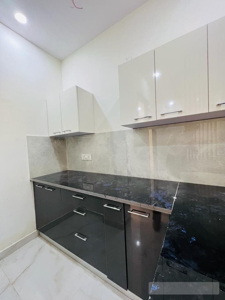 1BHK ready-to-move flat for sale in Sector 124 Sunny Enclave Mohali with branded fittings, free car parking, vastu-friendly design, and 90% bank loan – Contact Garah Pravesh at 7087949434 for best and transparent property deals.
