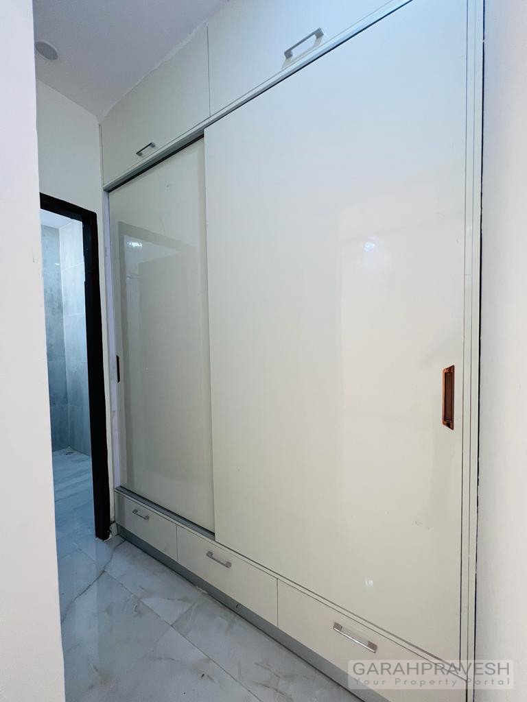 1BHK ready-to-move flat for sale in Sector 124 Sunny Enclave Mohali with branded fittings, free car parking, vastu-friendly design, and 90% bank loan – Contact Garah Pravesh at 7087949434 for best and transparent property deals.