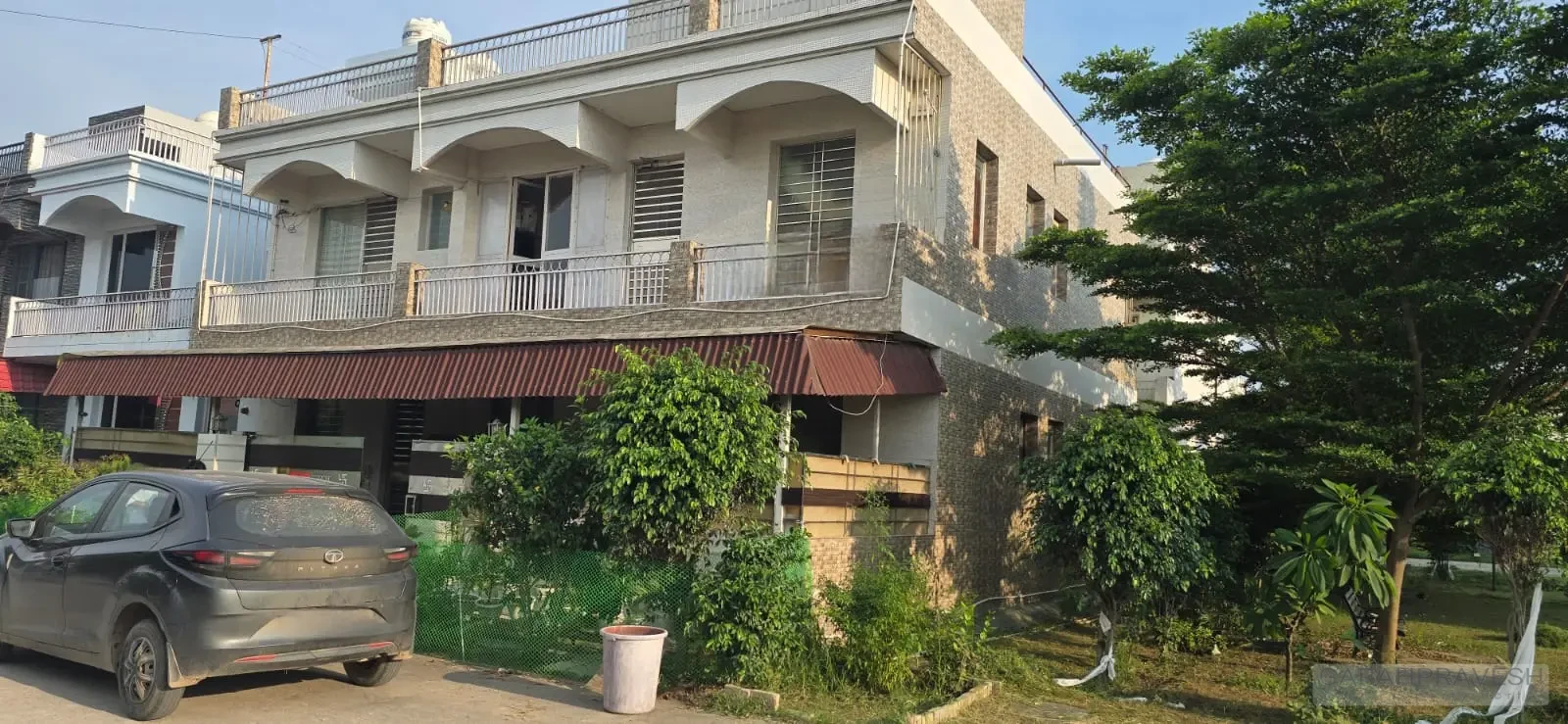 227 Gaz Independent Villa for Sale in Chandigarh Royale City – Corner Park Facing, Gated Society, Vastu Compliant, 5 Car Parking, Solar Panel – Exclusive Deal with Garah Pravesh 8054489494