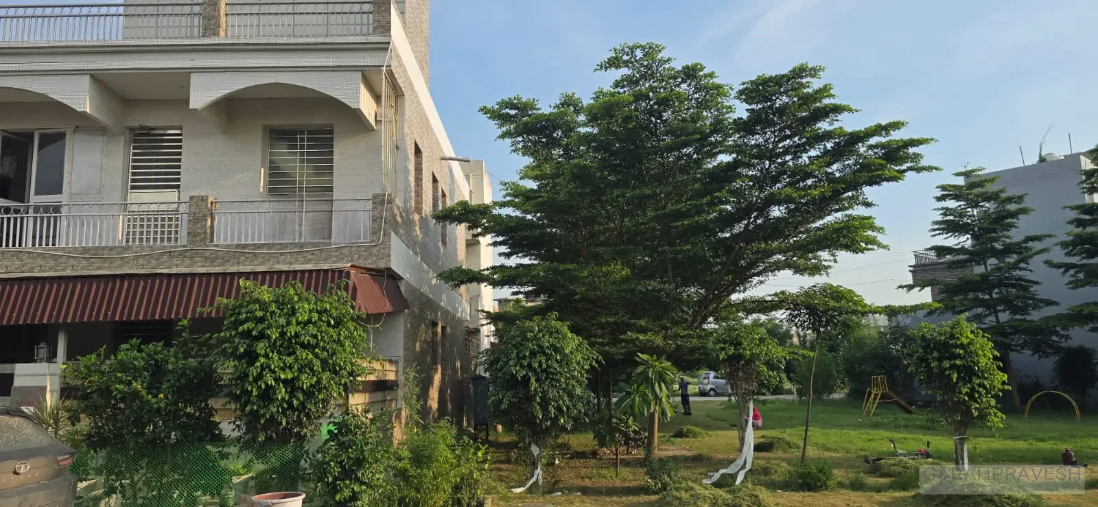 227 Gaz Independent Villa for Sale in Chandigarh Royale City – Corner Park Facing, Gated Society, Vastu Compliant, 5 Car Parking, Solar Panel – Exclusive Deal with Garah Pravesh 8054489494