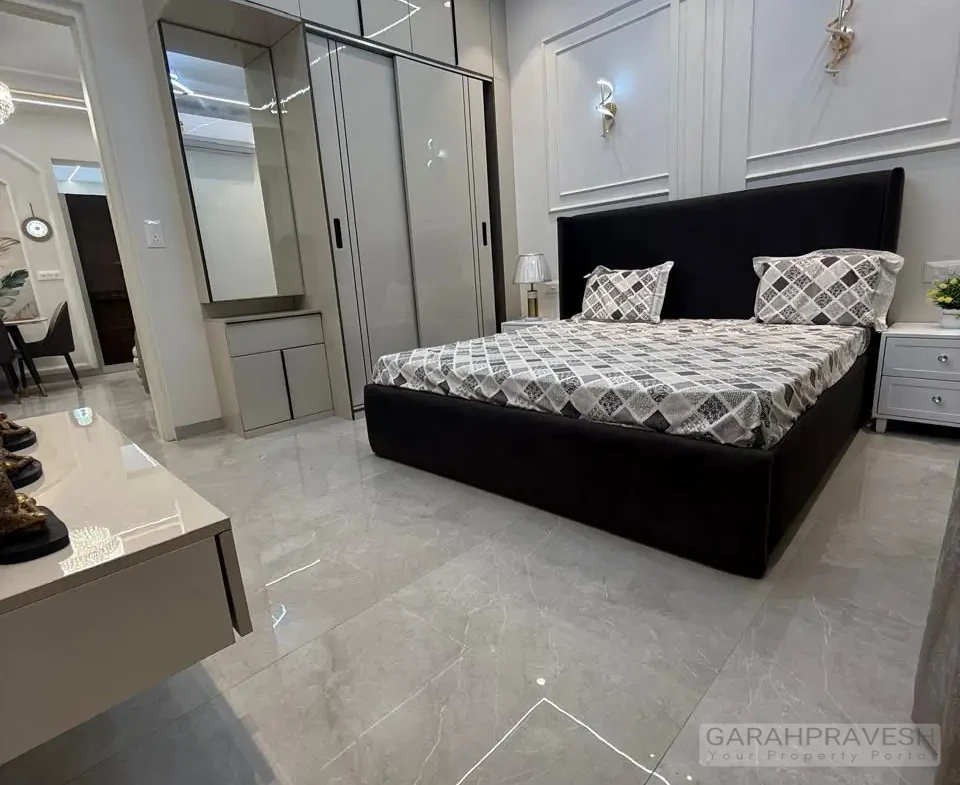 3BHK flats for sale in Green Paradise Zirakpur with lift, store, roof rights, gated community, clubhouse, parks, ready-to-move apartments – Best deals with Garah Pravesh 7087949434