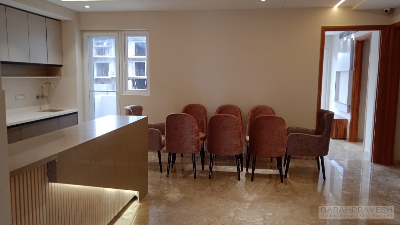 4BHK Independent Floor for Sale in DLF Amravati Panchkula – Ready to Move, 300 Gaz Plot, Gated Community with Clubhouse & Green Parks