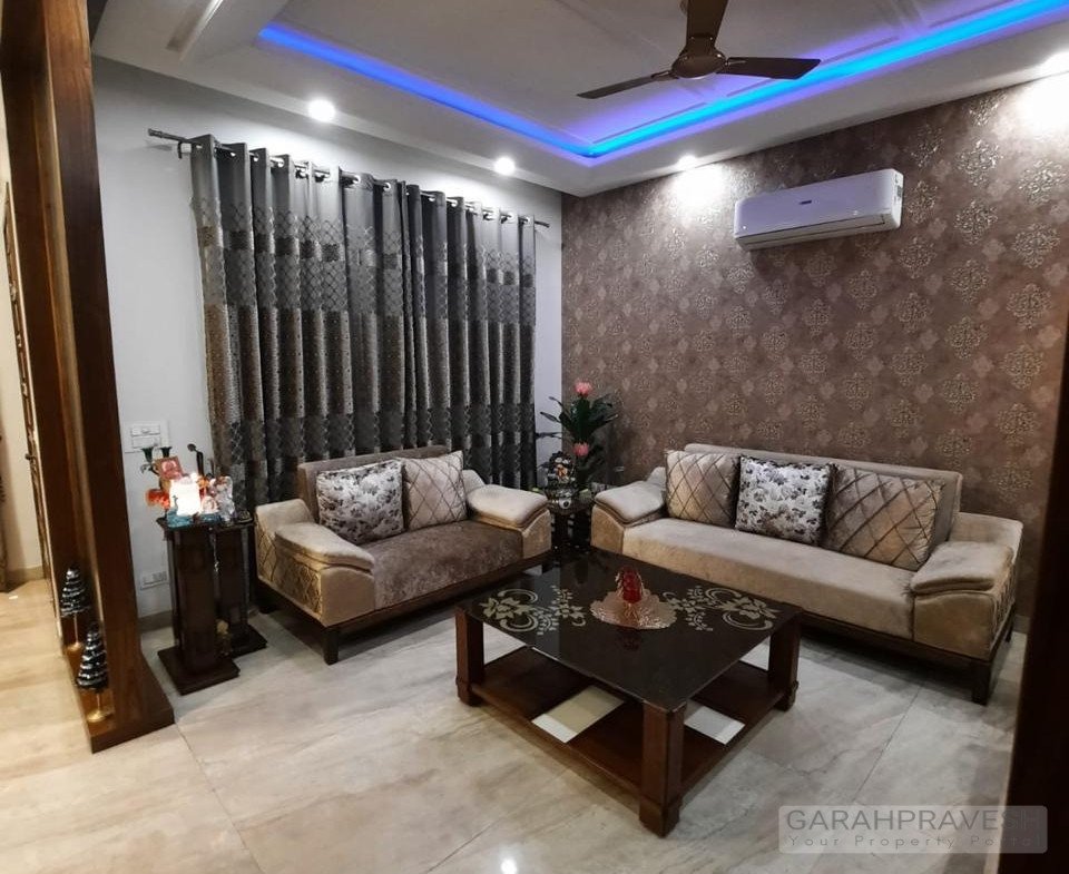 Luxury 10 Marla 5BHK Villa for Sale in Sector 79 Mohali – double storey independent house, park-facing, 6 car parking, modern facade with premium teak wood and Jaguar fittings.