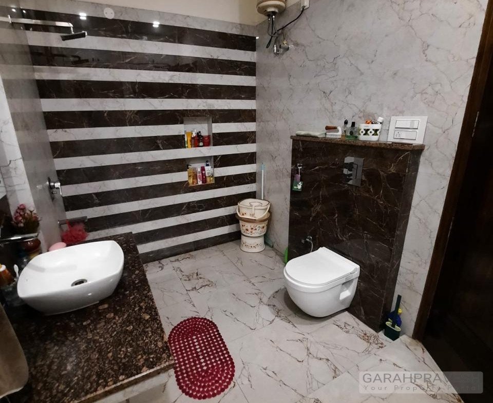 Luxury 10 Marla 5BHK Villa for Sale in Sector 79 Mohali – double storey independent house, park-facing, 6 car parking, modern facade with premium teak wood and Jaguar fittings.