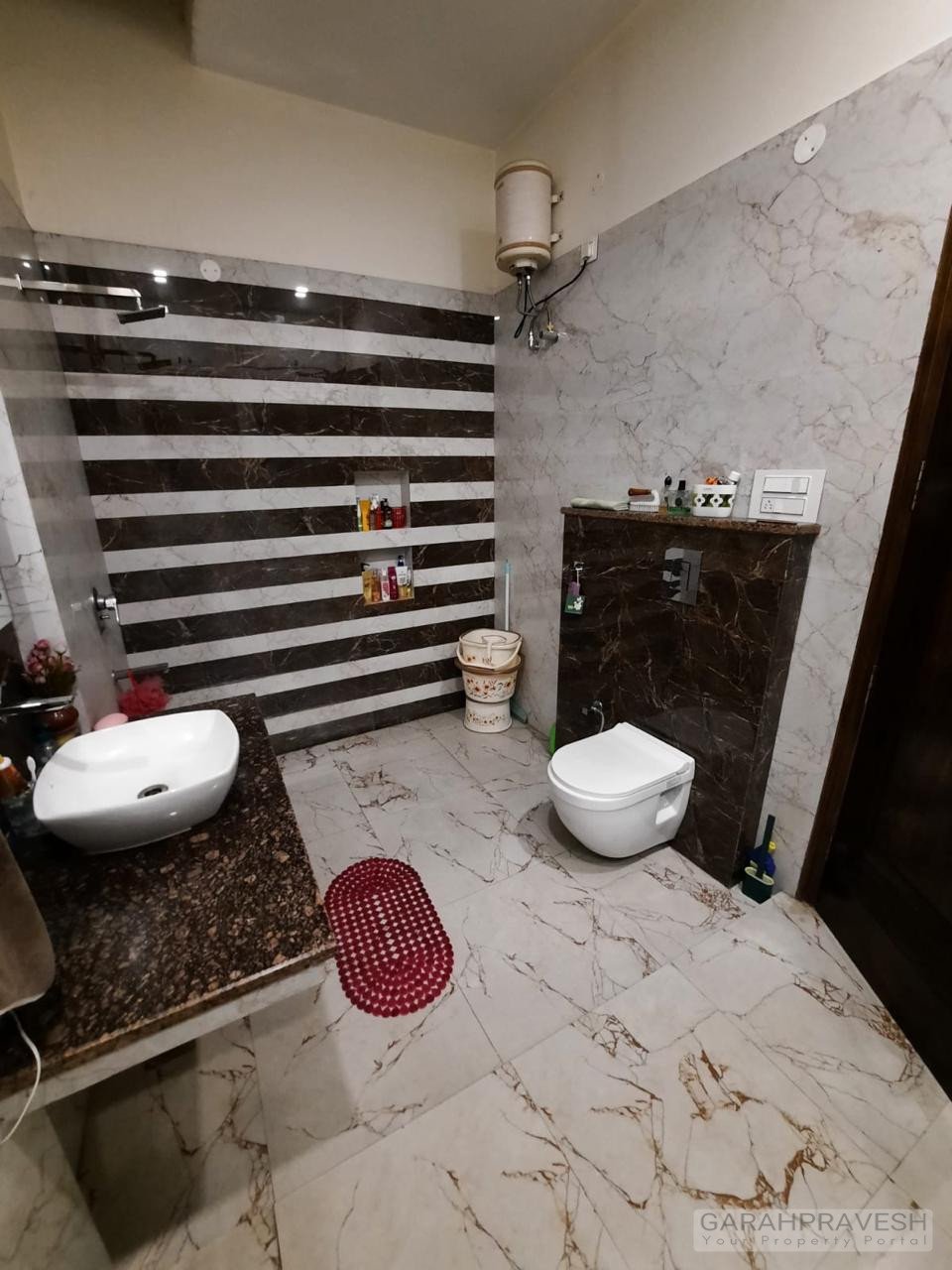 Luxury 10 Marla 5BHK Villa for Sale in Sector 79 Mohali – double storey independent house, park-facing, 6 car parking, modern facade with premium teak wood and Jaguar fittings.