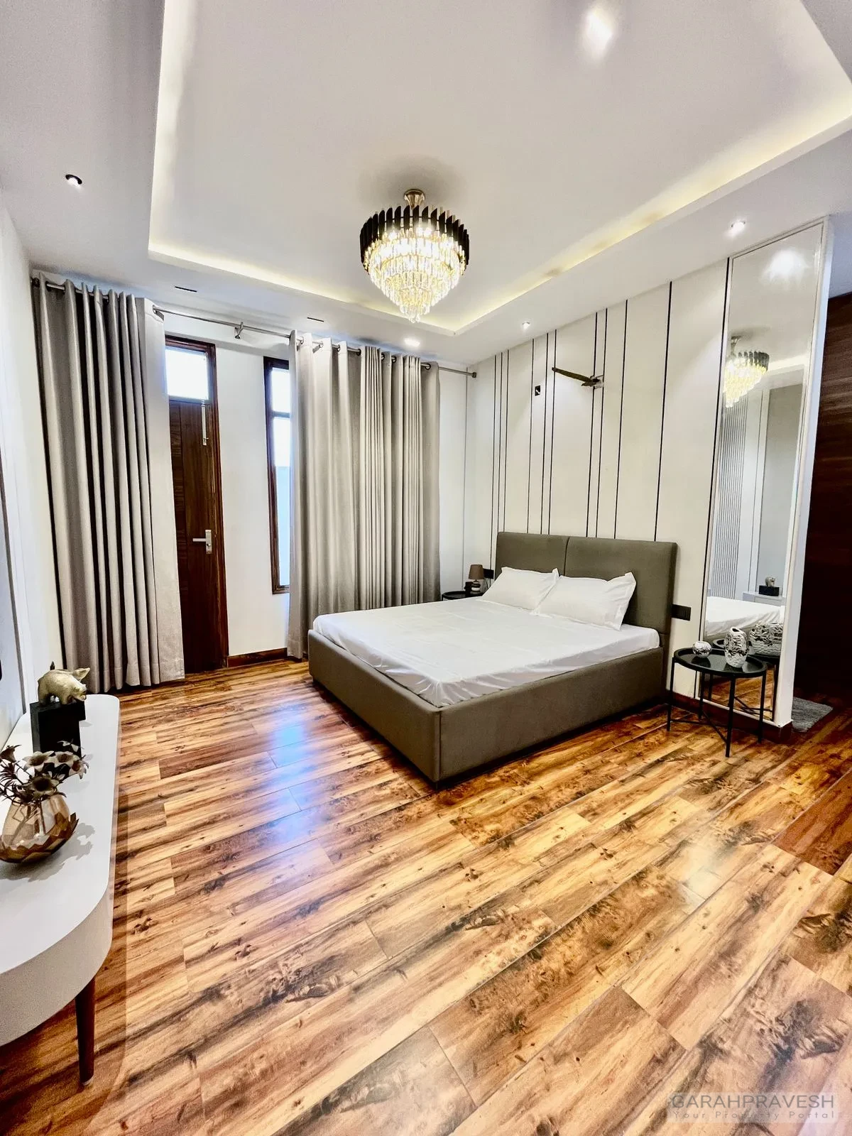Ready-to-move 3BHK independent floor for sale at Emperor Parsvnath Greens Derabassi near Chandigarh, spacious 210 gaz semi-furnished home with modern amenities – Garah Pravesh 7087949434