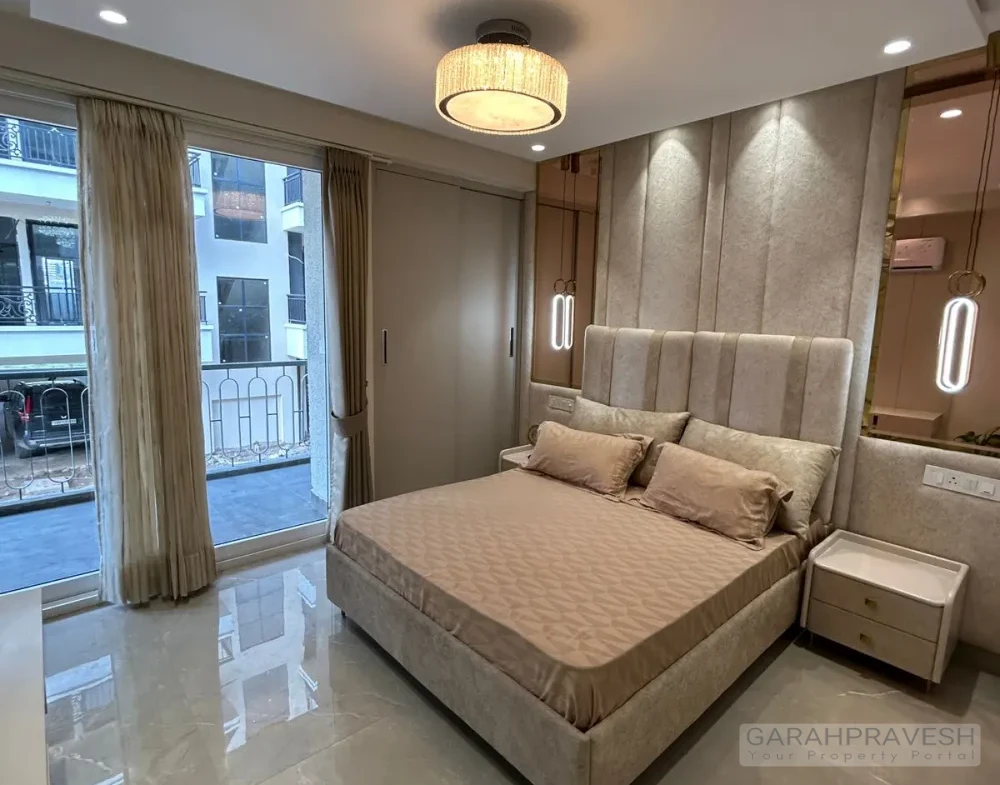 Premium 3BHK builder floors for sale in Serene View Zirakpur on Dayalpura Road with lift, stilt parking, modular kitchen, and modern amenities.