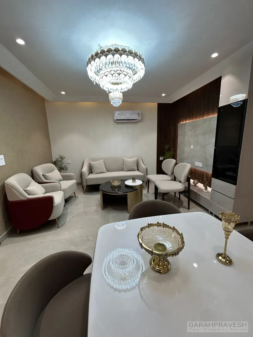 Premium 3BHK builder floors for sale in Serene View Zirakpur on Dayalpura Road with lift, stilt parking, modular kitchen, and modern amenities.