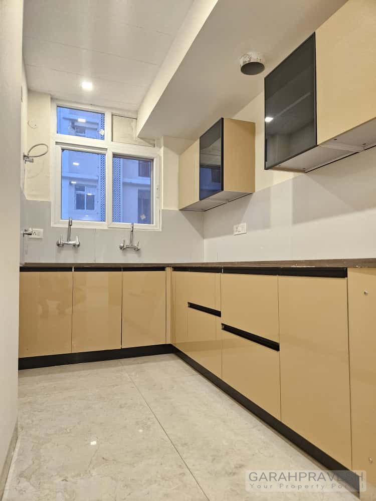 Ready-to-move 3BHK apartments for sale in Aura Homes Zirakpur on NH-7 with premium amenities, low-rise gated society, covered parking, and RERA approval.