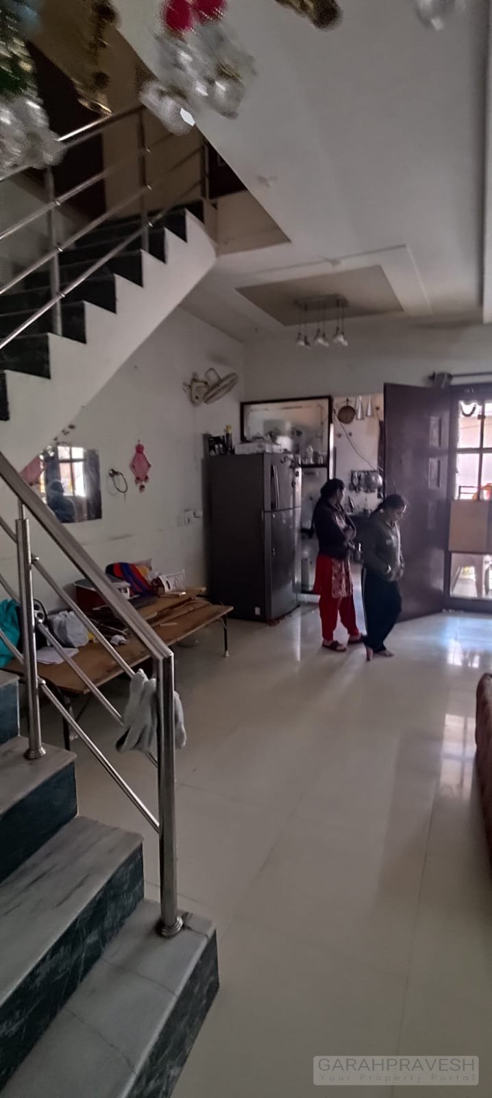 3BHK duplex villa for sale in Jarnail Enclave 2 Zirakpur, 113 gaz semi-furnished independent house with modular kitchen, spacious rooms, roof rights, and excellent connectivity.