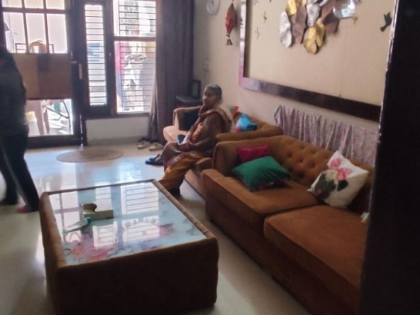 3BHK duplex villa for sale in Jarnail Enclave 2 Zirakpur, 113 gaz semi-furnished independent house with modular kitchen, spacious rooms, roof rights, and excellent connectivity.