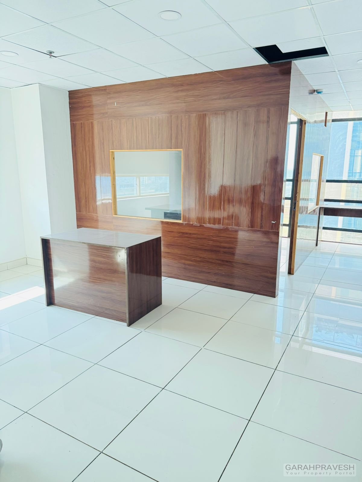Premium furnished office space for sale in Tricity Trade Tower Zirakpur, 816 sq ft ready-to-move commercial office with workstations, parking and NH connectivity