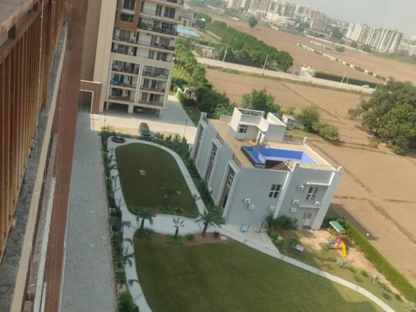 3 and 4 BHK luxury apartments for sale in Hi-Greens Dhakoli Zirakpur near PR7 Airport Road with forest view balconies, rooftop swimming pool and modern clubhouse amenities