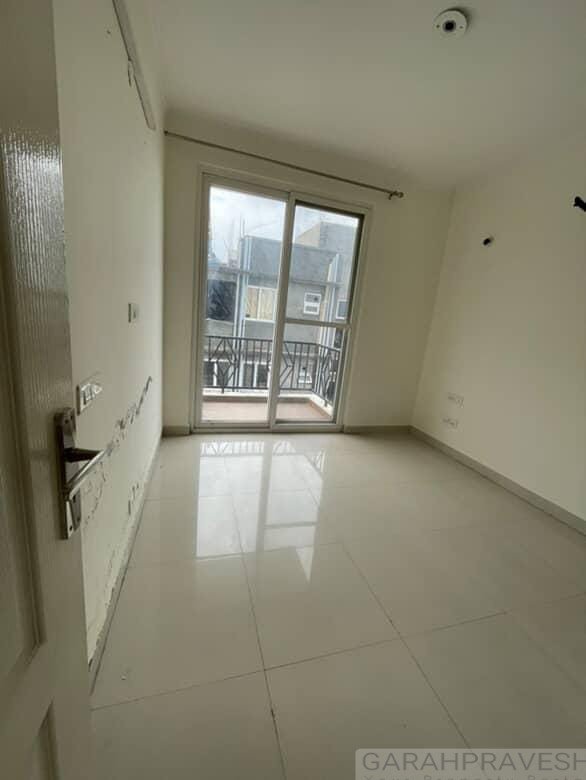 3BHK ready to move flat for sale in Mona City Homes JTPL Kharar Landran Road, 1500 sq.ft first floor gated society apartment with park and kids play area priced at 56 lakhs